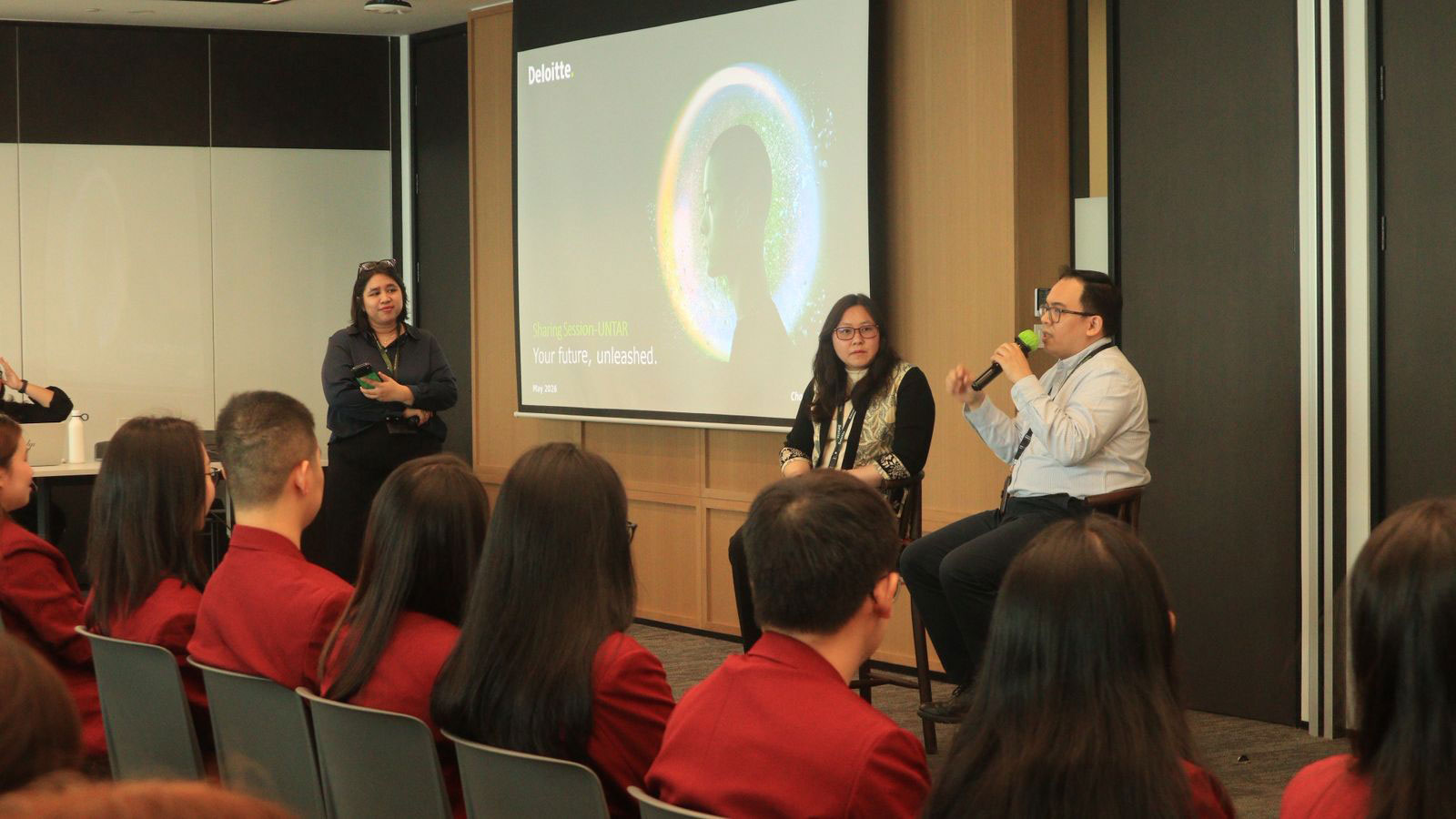 imakta-deloitte1-up